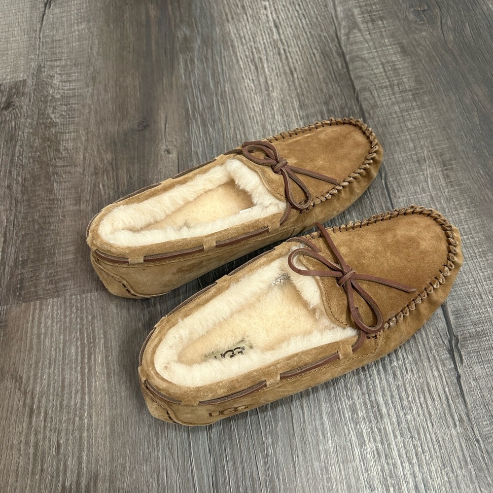 UGG chestnut moccasins with Cream Lining